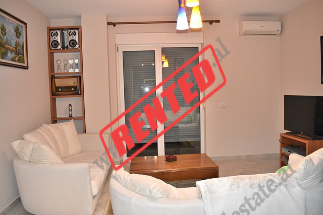 Apartament 2 + 1 me qera ne rrugen Liqeni I Thate ne Tirane.

Apartamenti ndodhet ne katin e 2-te 